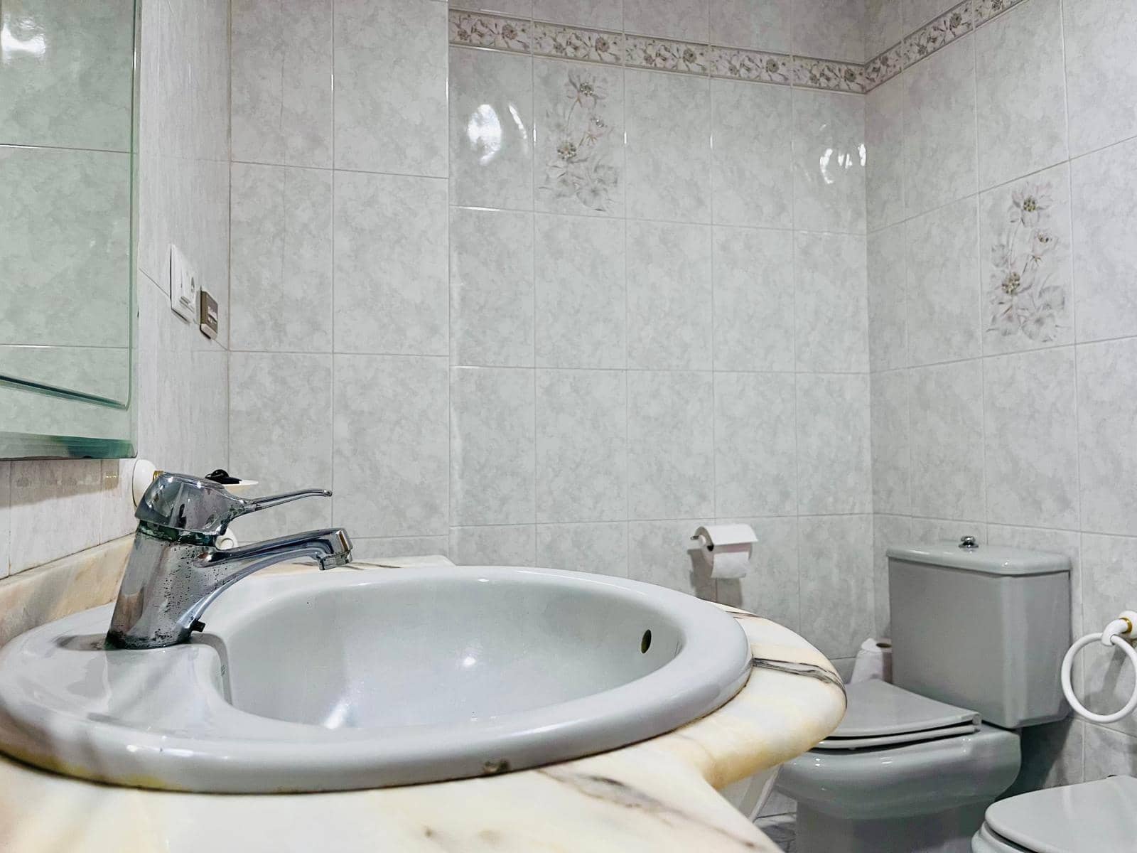 3 quarto Apartamento para arrendar em Elche / Elx - 900 € (Ref: 9785978)