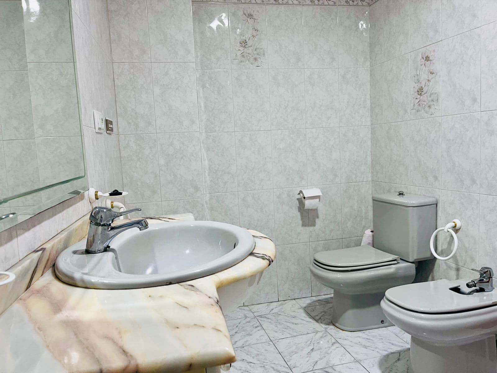 3 quarto Apartamento para arrendar em Elche / Elx - 900 € (Ref: 9785978)