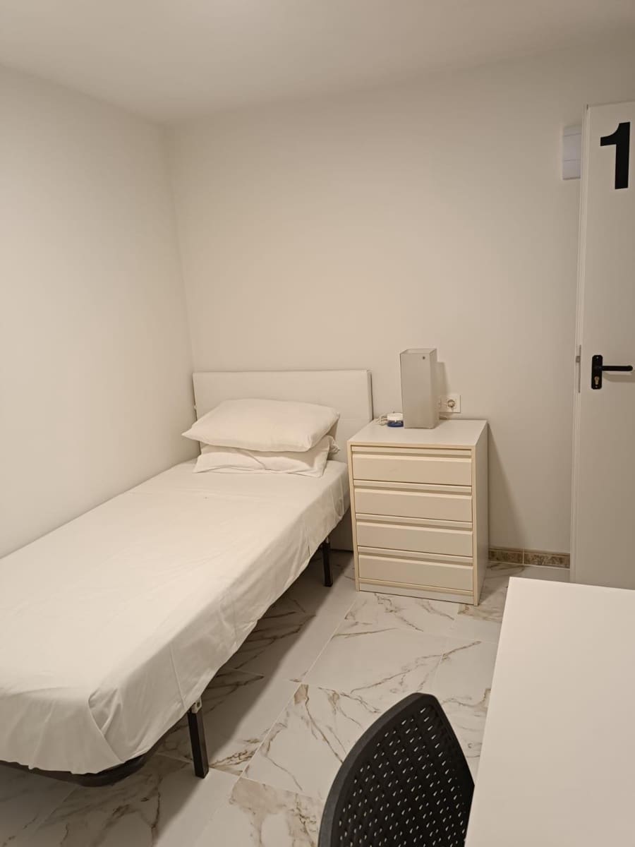 4 camera da letto Appartamento da affittare in Elche / Elx - 400 € (Rif: 9816009)