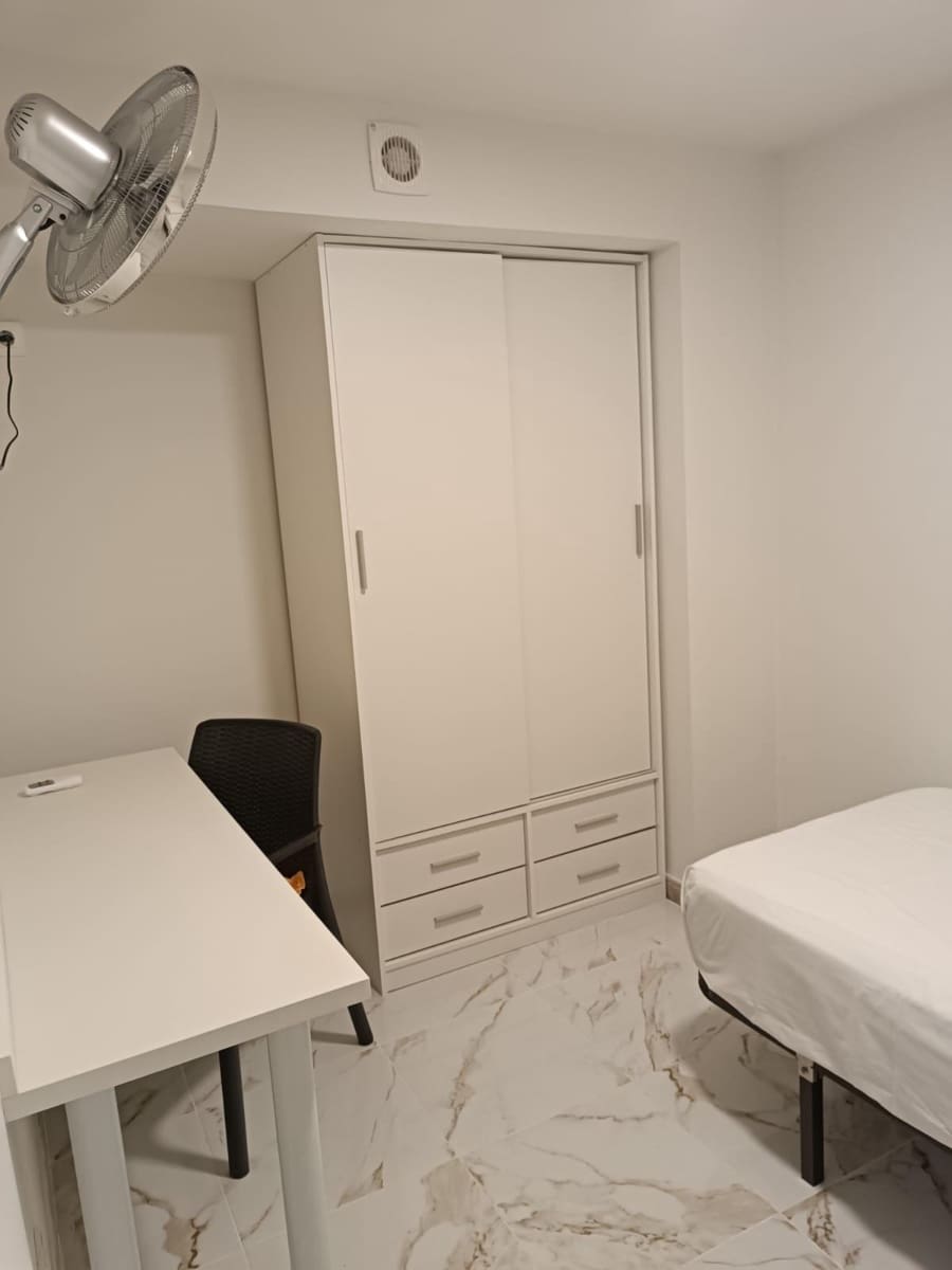 4 camera da letto Appartamento da affittare in Elche / Elx - 400 € (Rif: 9816009)