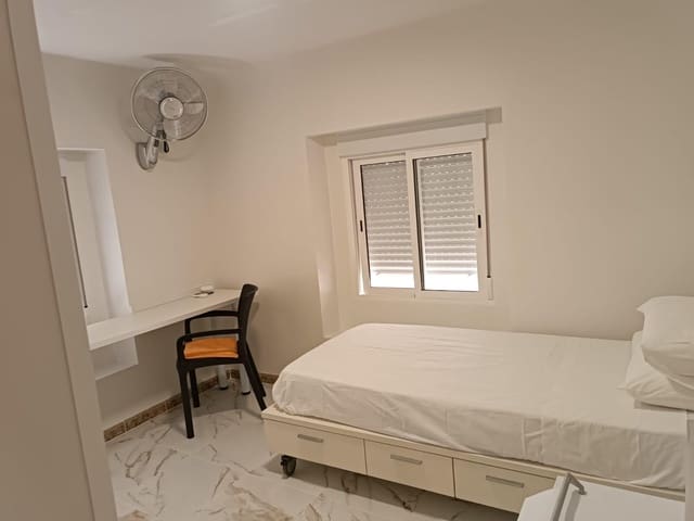 4 camera da letto Appartamento da affittare in Elche / Elx - 400 € (Rif: 9816009)