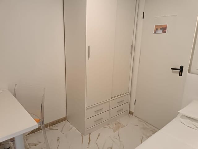 4 camera da letto Appartamento da affittare in Elche / Elx - 400 € (Rif: 9816009)