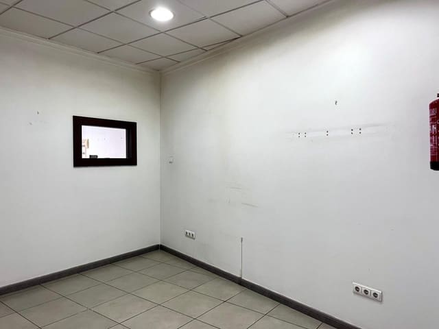 Kommersiell att hyra i Elche / Elx - 450 € (Ref: 9825414)