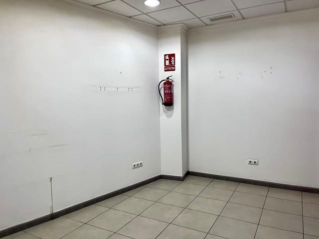 Kommersiell att hyra i Elche / Elx - 450 € (Ref: 9825414)