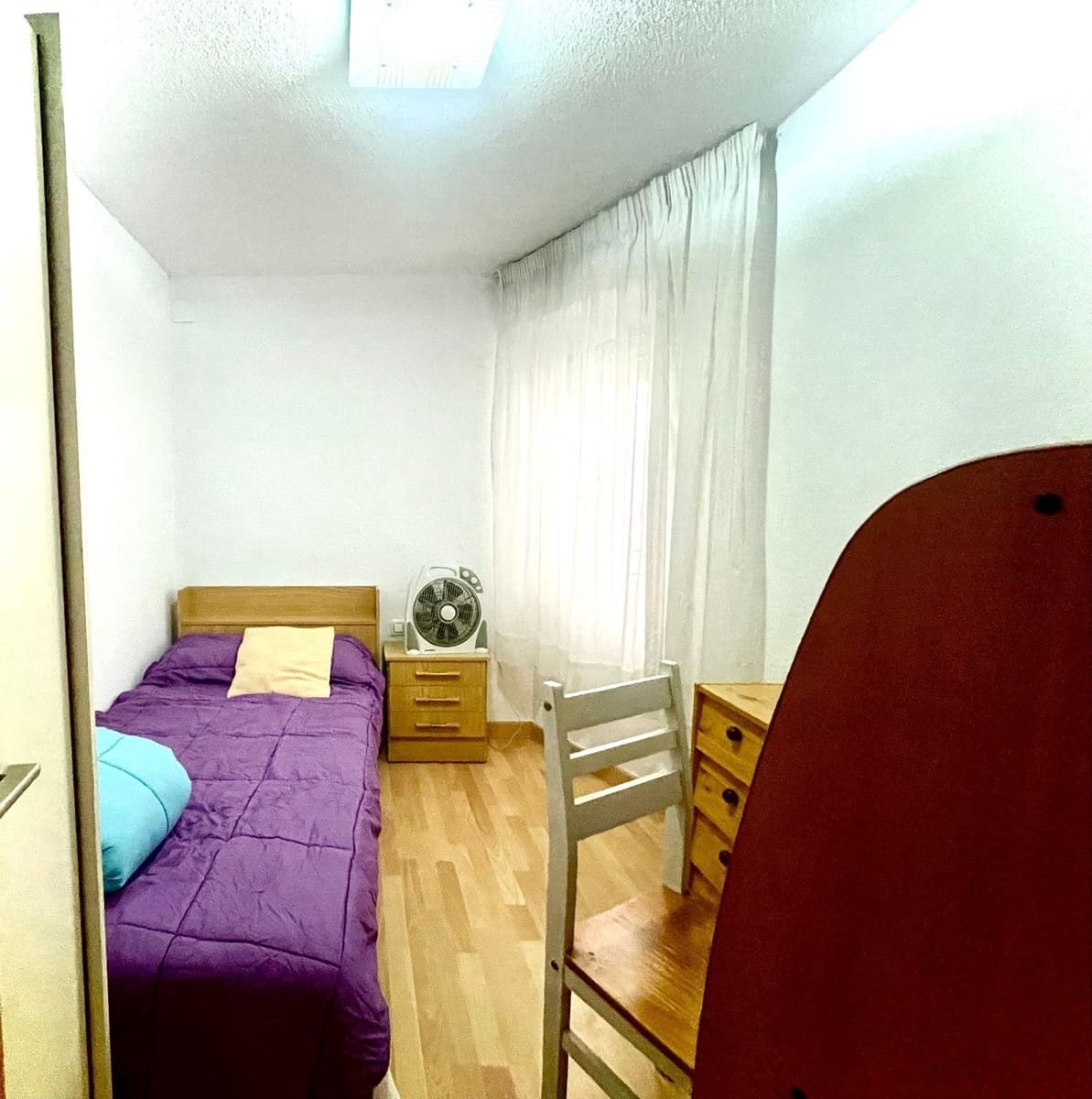 4 Zimmer Apartment zu vermieten in Elche / Elx - 300 € (Ref: 9839465)