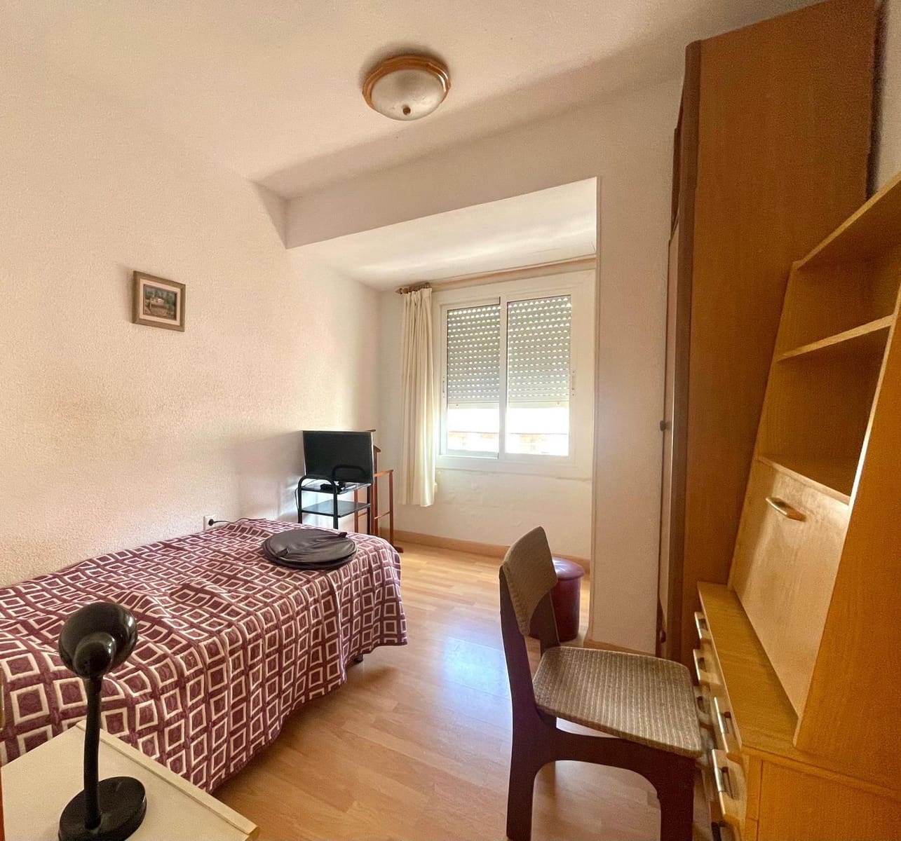 4 Zimmer Apartment zu vermieten in Elche / Elx - 300 € (Ref: 9839465)