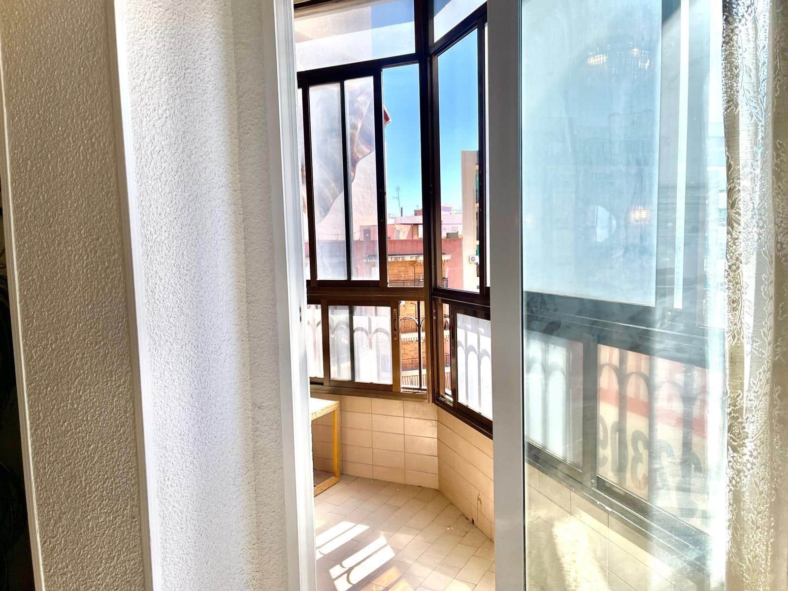 Piso de 3 habitaciones en Elche / Elx en venta con garaje - 195.000 € (Ref: 9843679)
