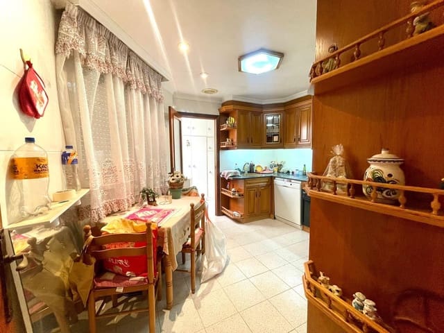 Piso de 3 habitaciones en Elche / Elx en venta con garaje - 195.000 € (Ref: 9843679)