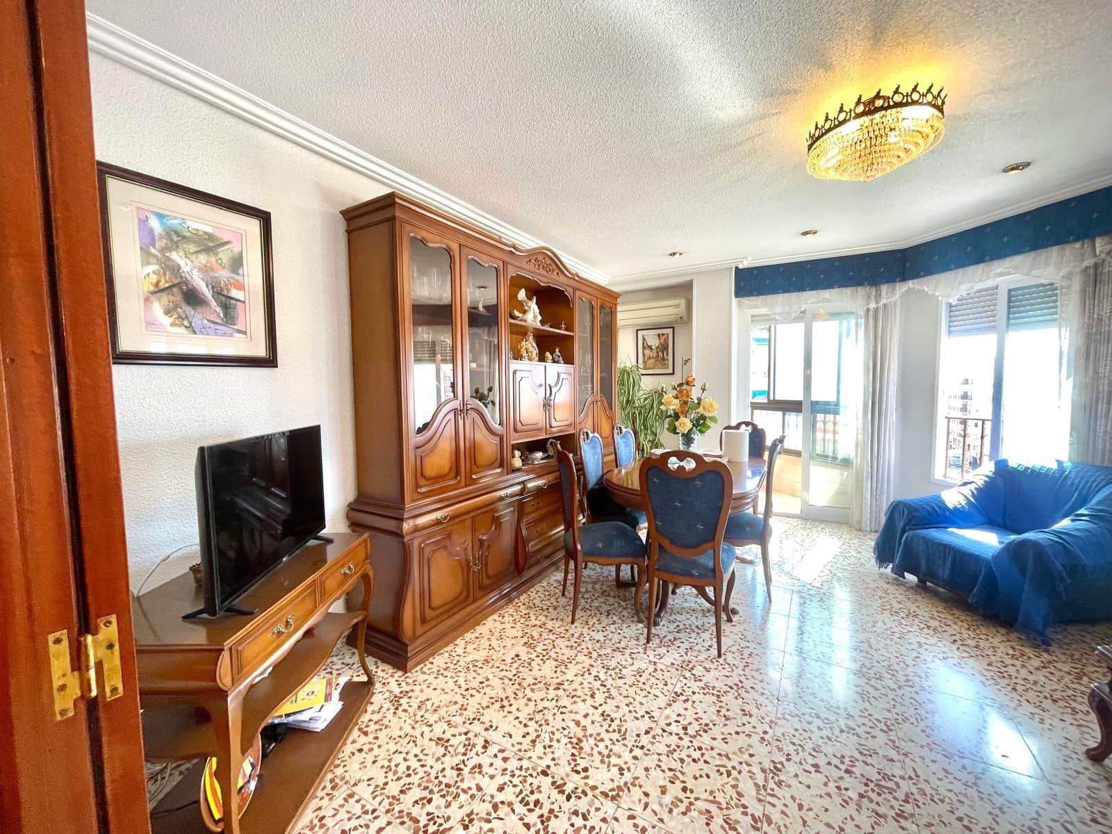 Piso de 3 habitaciones en Elche / Elx en venta con garaje - 195.000 € (Ref: 9843679)