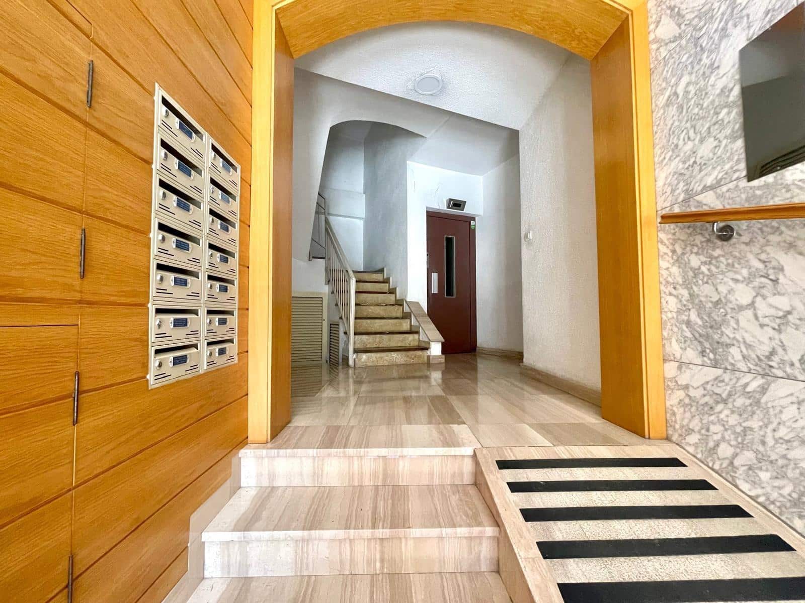 Piso de 3 habitaciones en Elche / Elx en venta con garaje - 195.000 € (Ref: 9843679)