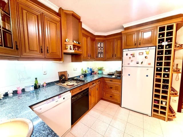 Piso de 3 habitaciones en Elche / Elx en venta con garaje - 195.000 € (Ref: 9843679)