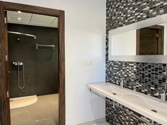 7 sypialnia Willa na sprzedaż w Peña de las Águilas, Elche / Elx z basenem - 985 000 € (Ref: 9860258)