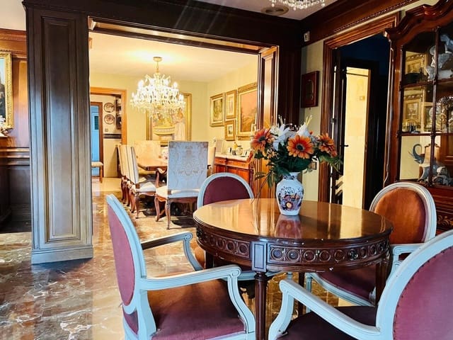 4 sovrum Lägenhet till salu i Centro, Elche / Elx - 470 000 € (Ref: 9862018)