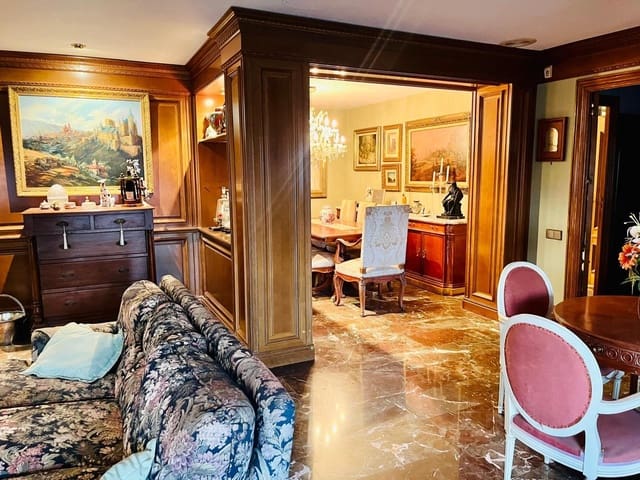 4 sovrum Lägenhet till salu i Centro, Elche / Elx - 470 000 € (Ref: 9862018)