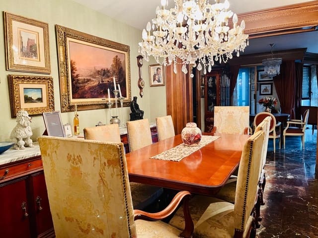 4 sovrum Lägenhet till salu i Centro, Elche / Elx - 470 000 € (Ref: 9862018)