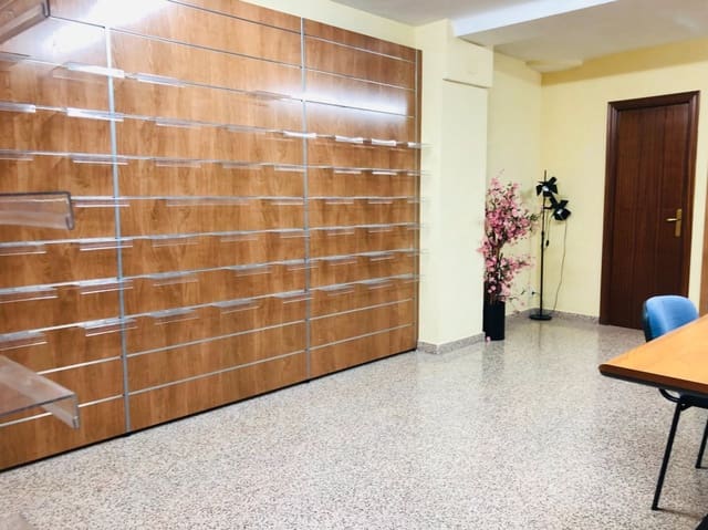 Office for rent in Elche / Elx - € 400 (Ref: 9865363)