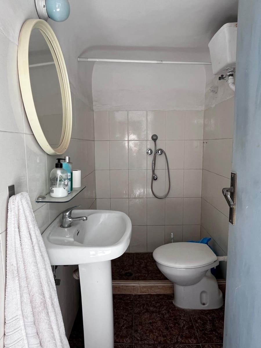 4 bedroom Apartment for sale in La Hoya - € 160,000 (Ref: 9884953)