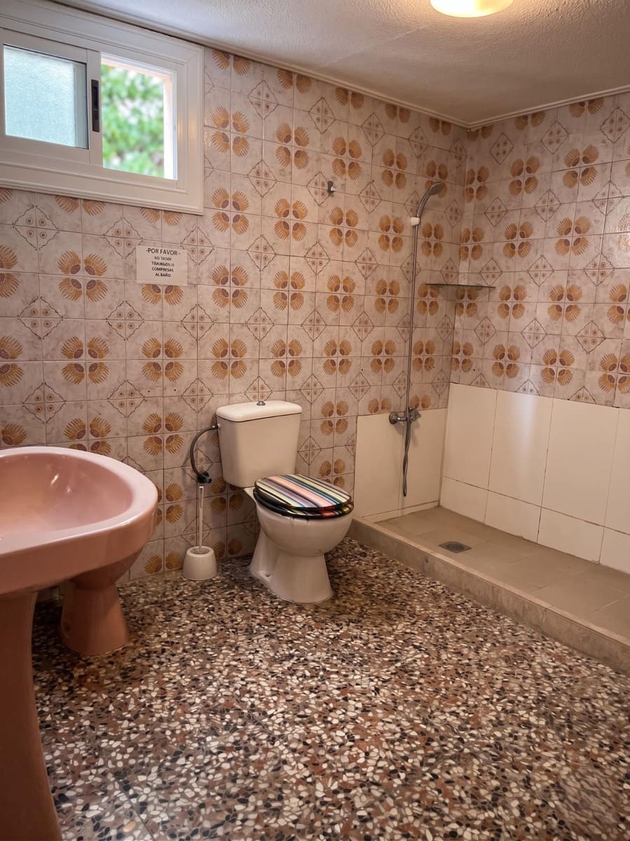 4 bedroom Apartment for sale in La Hoya - € 160,000 (Ref: 9884953)