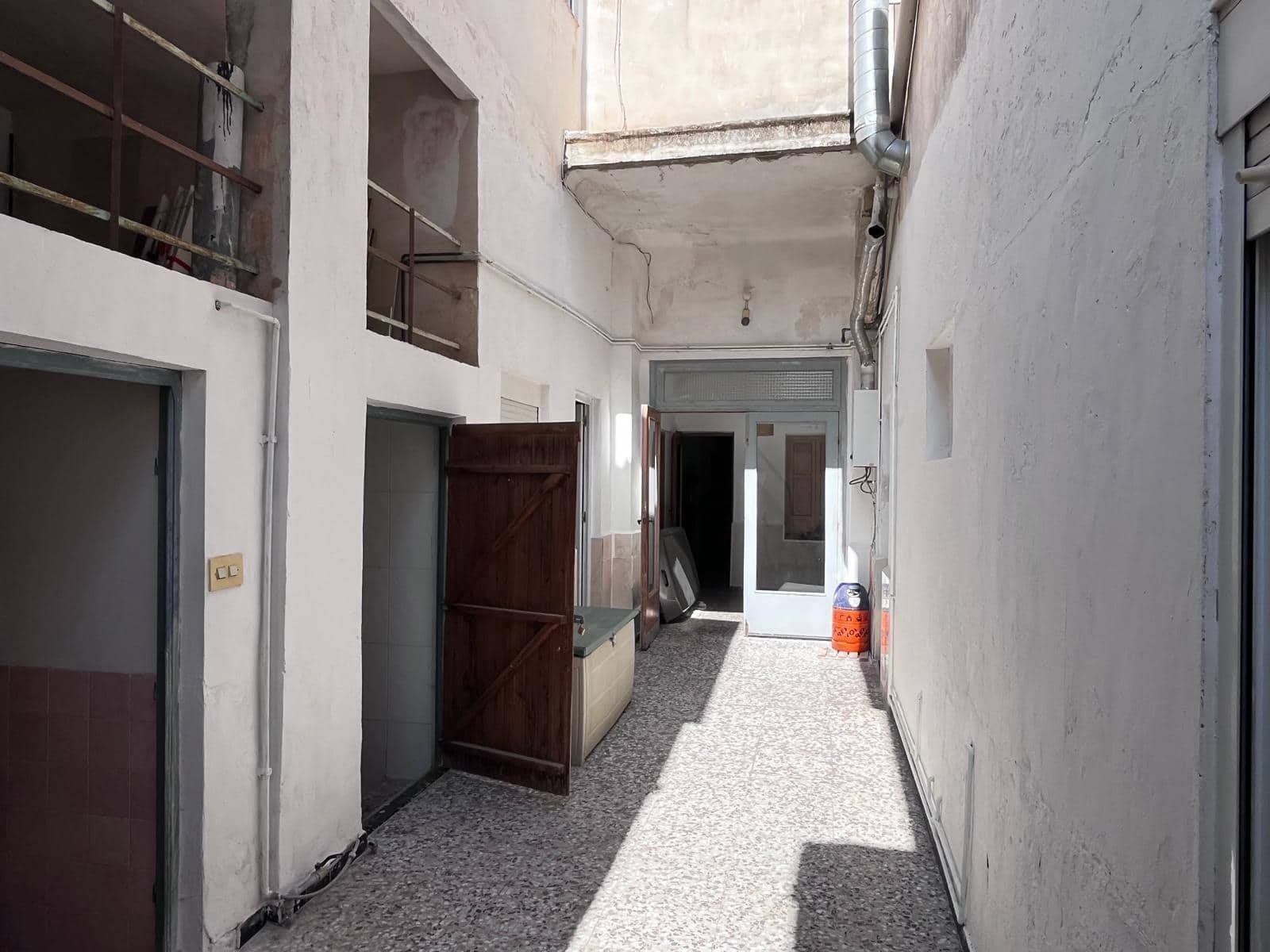 4 bedroom Apartment for sale in La Hoya - € 160,000 (Ref: 9884953)