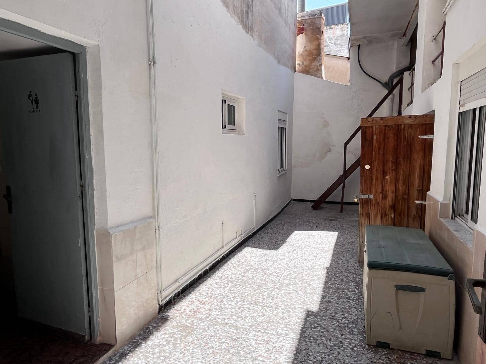 4 bedroom Apartment for sale in La Hoya - € 160,000 (Ref: 9884953)
