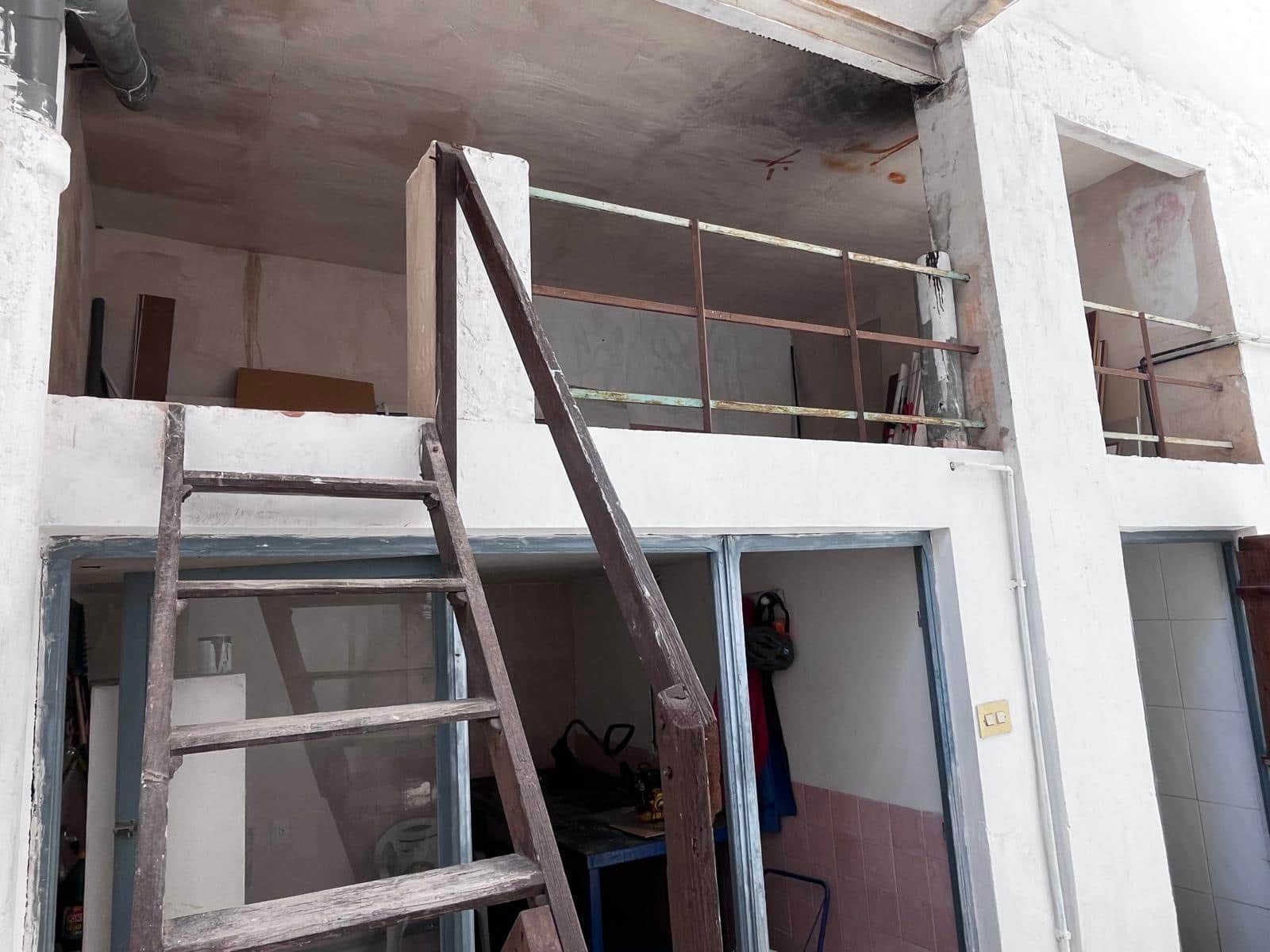 4 bedroom Apartment for sale in La Hoya - € 160,000 (Ref: 9884953)