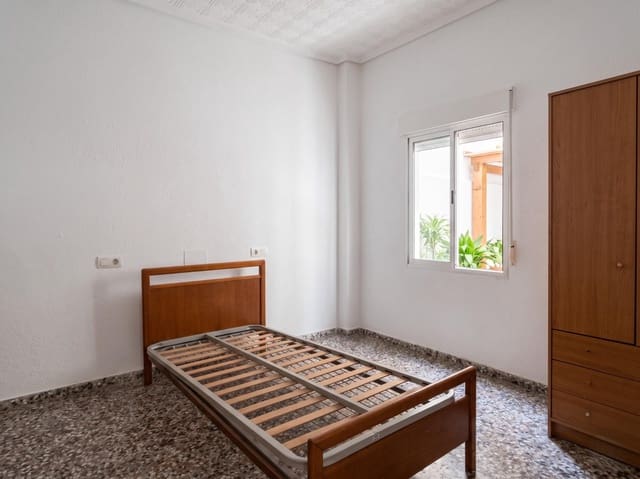 4 slaapkamer Appartement te koop in La Hoya, Elche / Elx - € 160.000 (Ref: 9884953)