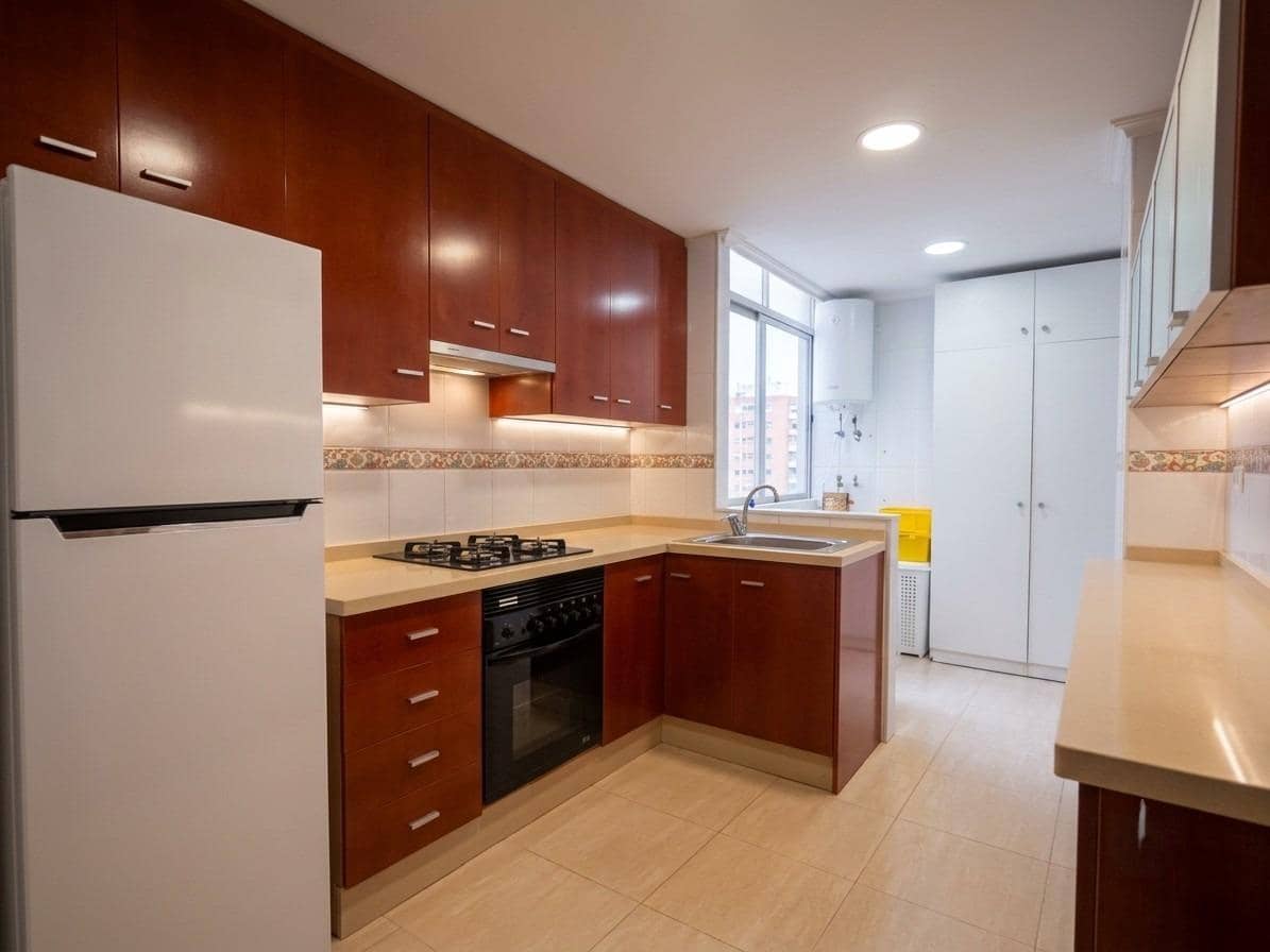 4 bedroom Flat for sale in Elche / Elx - € 195,000 (Ref: 9890537)