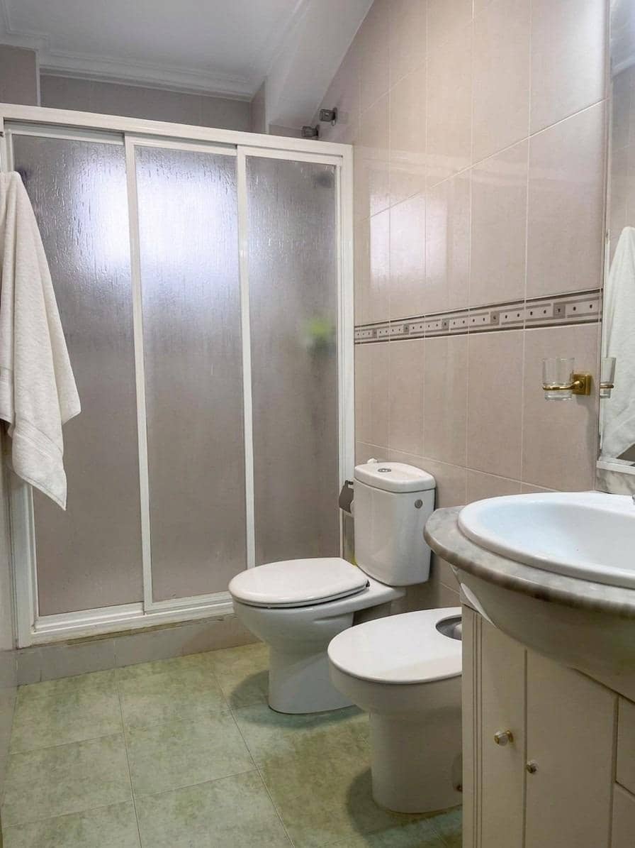 4 bedroom Flat for sale in Elche / Elx - € 195,000 (Ref: 9890537)