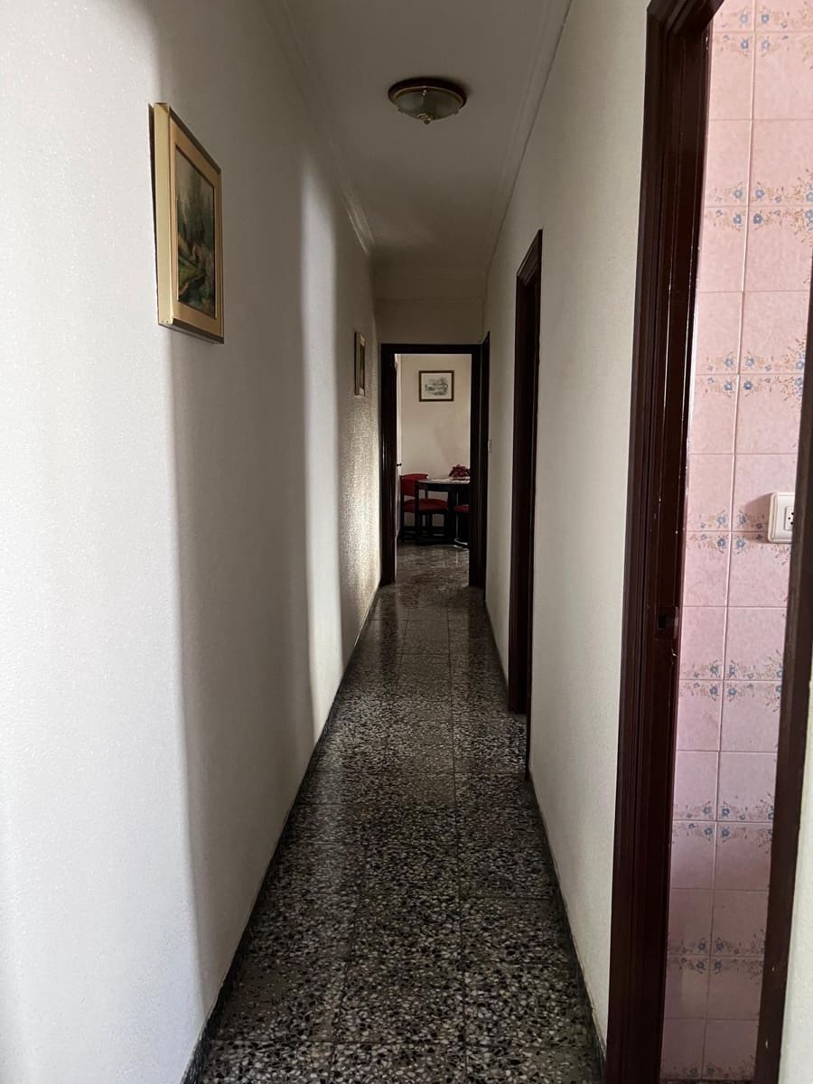 4 bedroom Flat for sale in Elche / Elx - € 195,000 (Ref: 9890537)