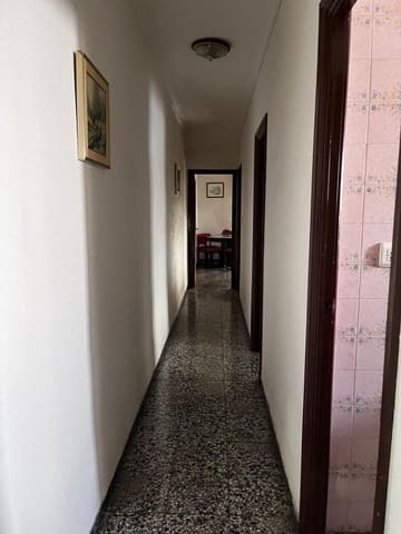 4 sovrum Lägenhet till salu i Elche / Elx - 195 000 € (Ref: 9890537)