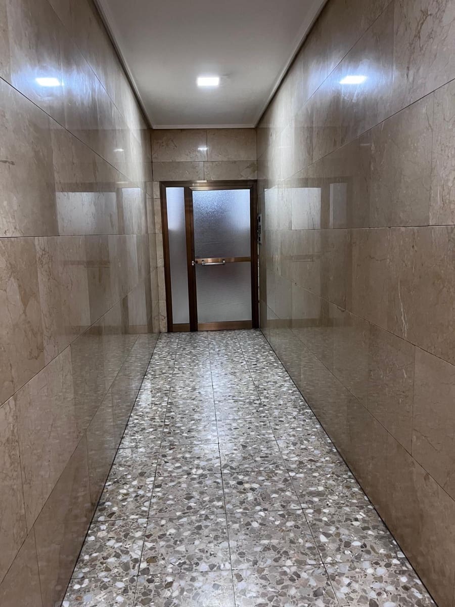 4 bedroom Flat for sale in Elche / Elx - € 195,000 (Ref: 9890537)