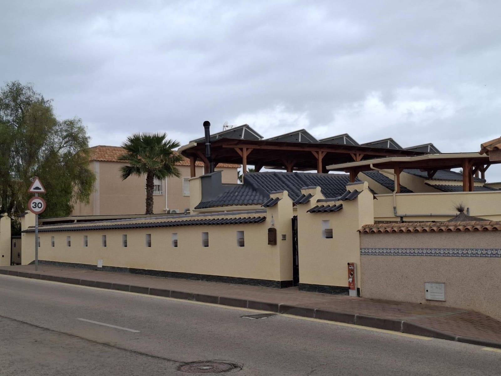 5 chambre Villa/Maison à vendre à Guardamar del Segura avec piscine - 445 000 € (Ref: 9949936)
