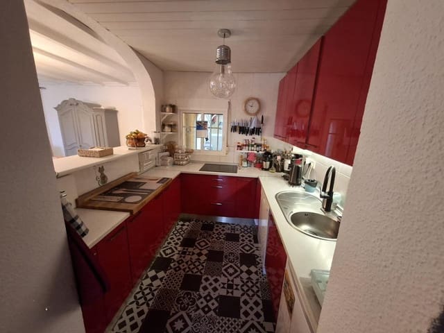 5 makuuhuone Huvila myytävänä paikassa Guardamar del Segura mukana uima-altaan - 445 000 € (Ref: 9949936)