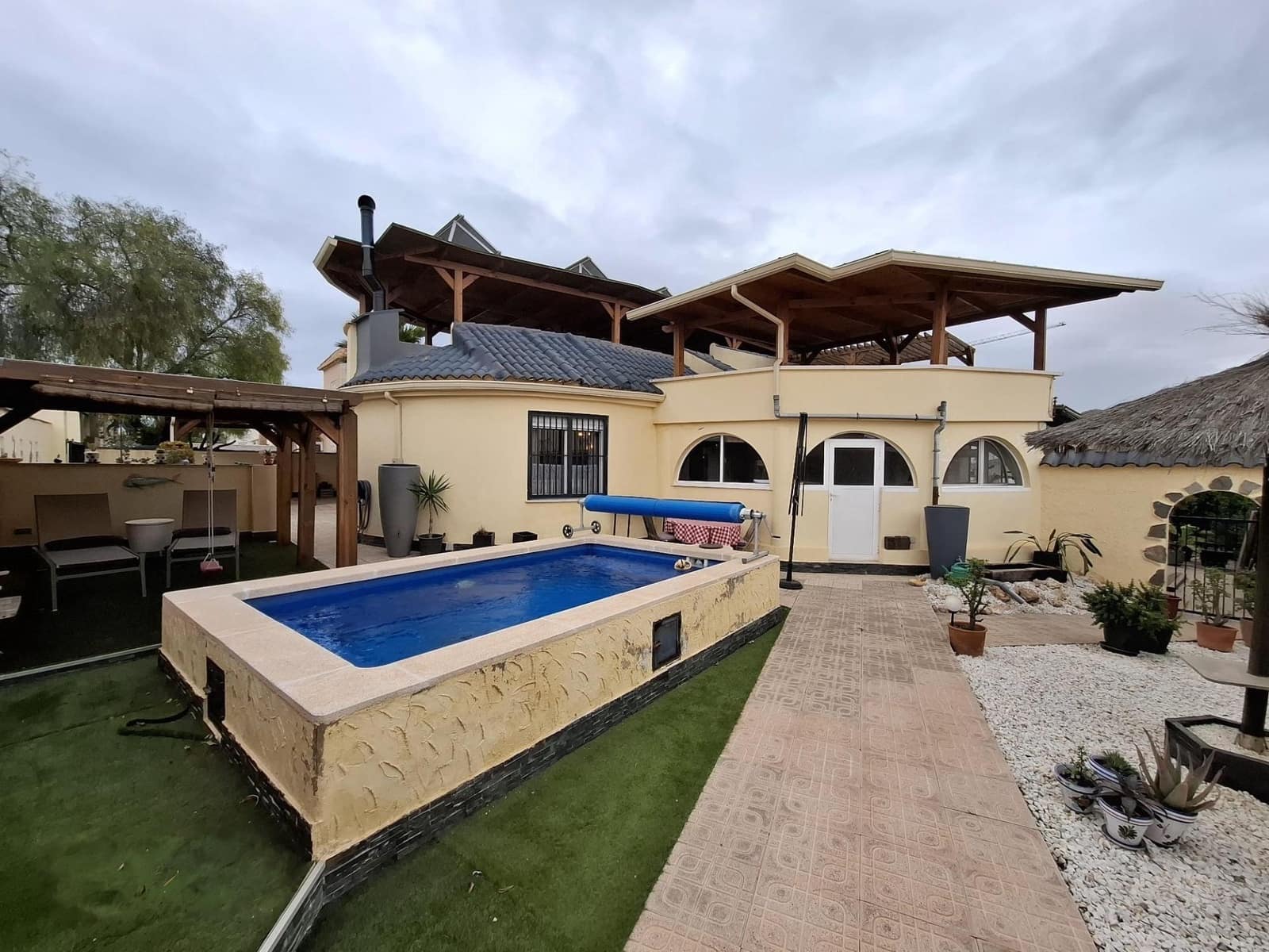 5 chambre Villa/Maison à vendre à Guardamar del Segura avec piscine - 445 000 € (Ref: 9949936)