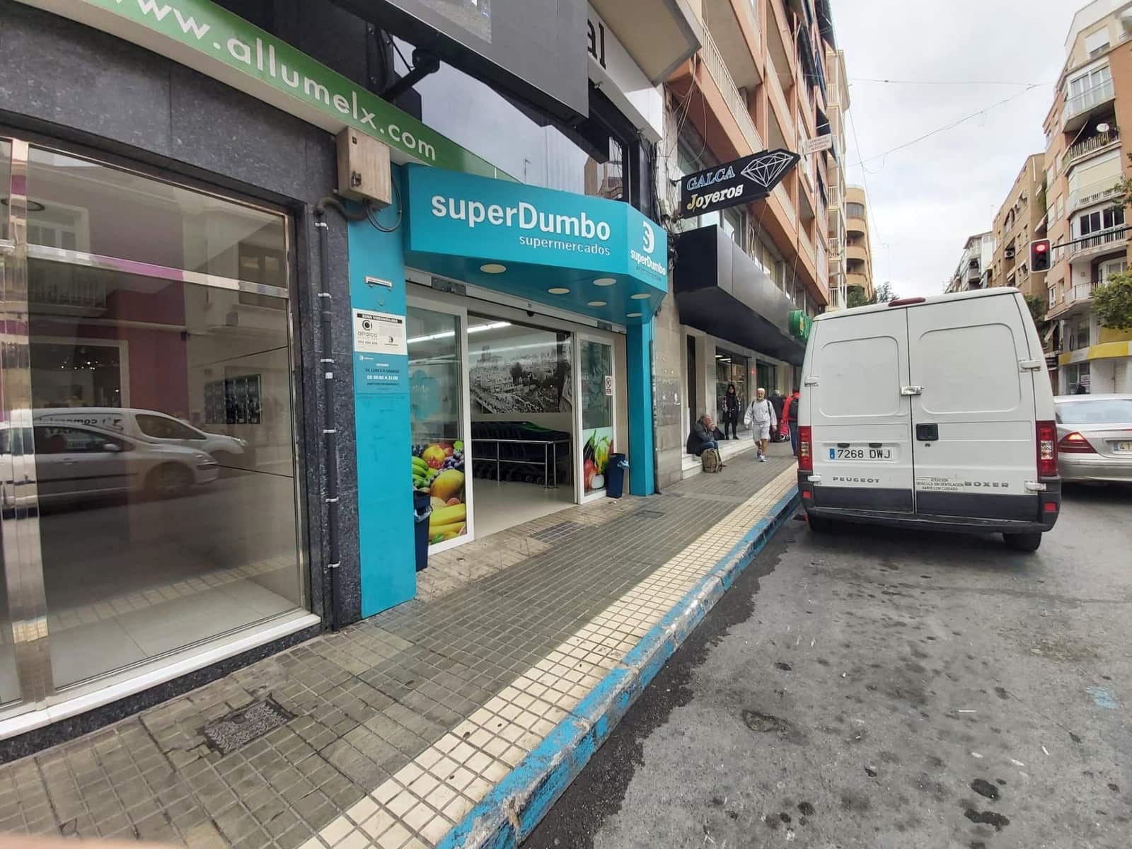 Commercieel te koop in Elche / Elx - € 6.000.000 (Ref: 9963234)