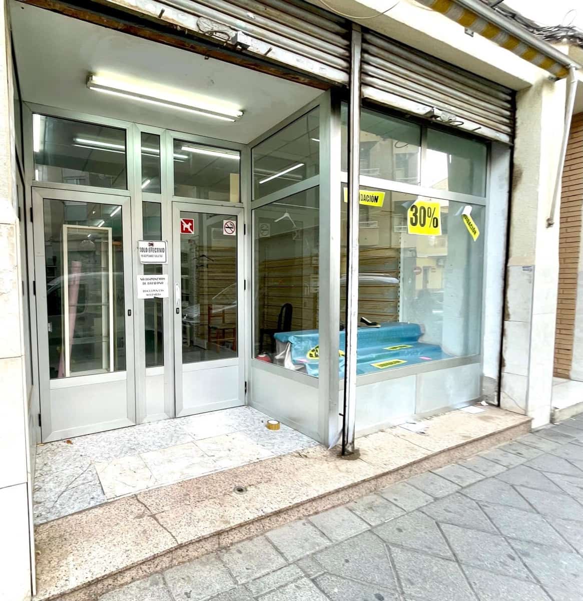Commercial for rent in Elche / Elx - € 750 (Ref: 9966745)