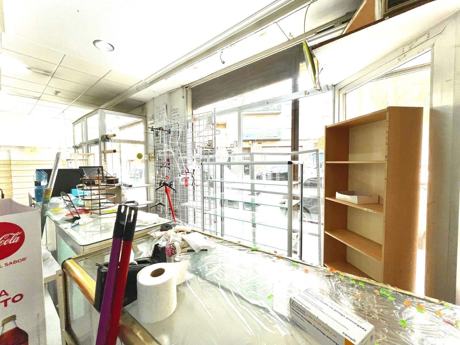 Commercial for rent in Elche / Elx - € 750 (Ref: 9966745)