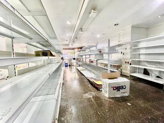 Gewerbe zu vermieten in Elche / Elx - 750 € (Ref: 9966745)