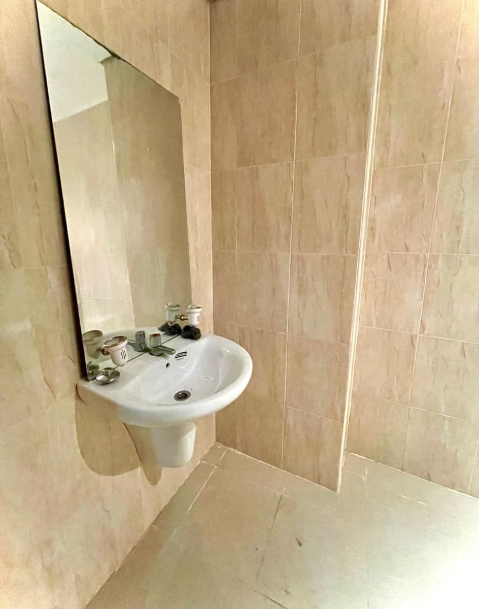 Erhverv til leje i Elche / Elx - € 350 (Ref: 9977437)