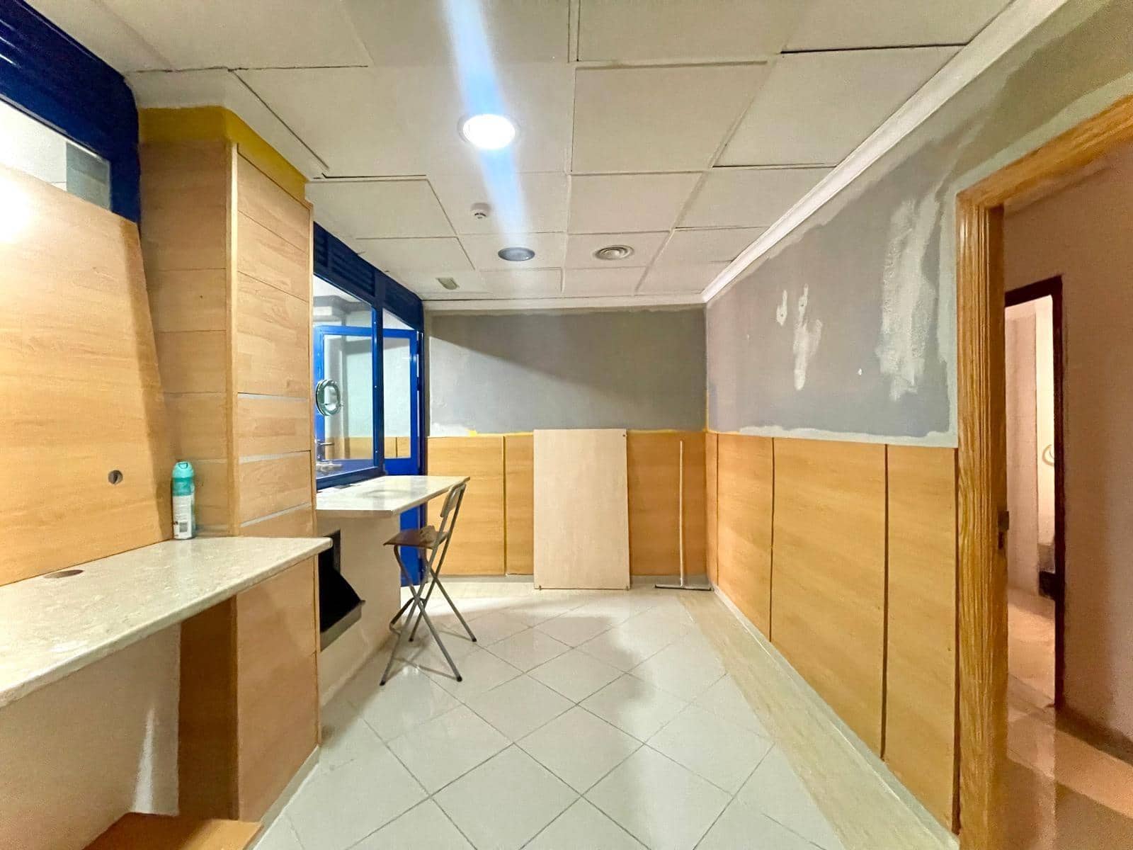 Erhverv til leje i Elche / Elx - € 350 (Ref: 9977437)