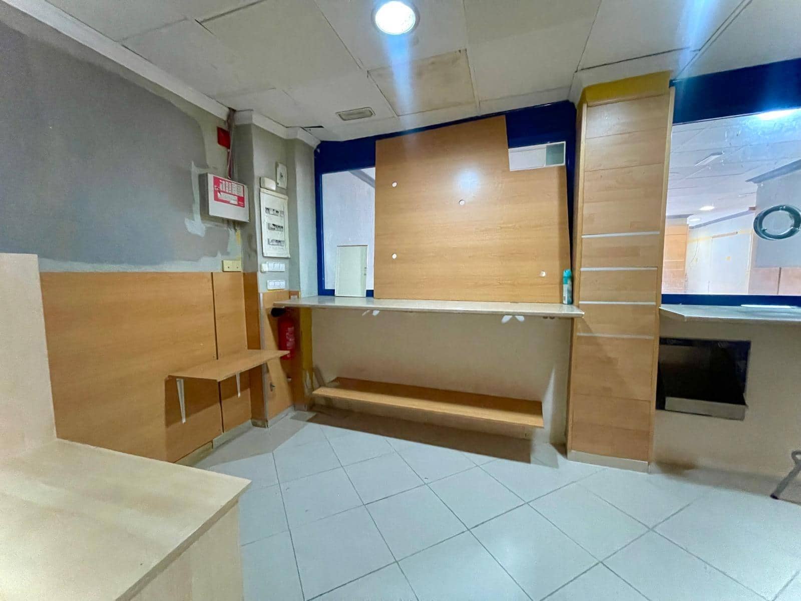 Erhverv til leje i Elche / Elx - € 350 (Ref: 9977437)