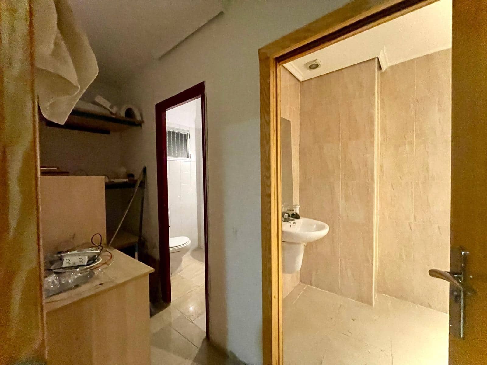 Erhverv til leje i Elche / Elx - € 350 (Ref: 9977437)