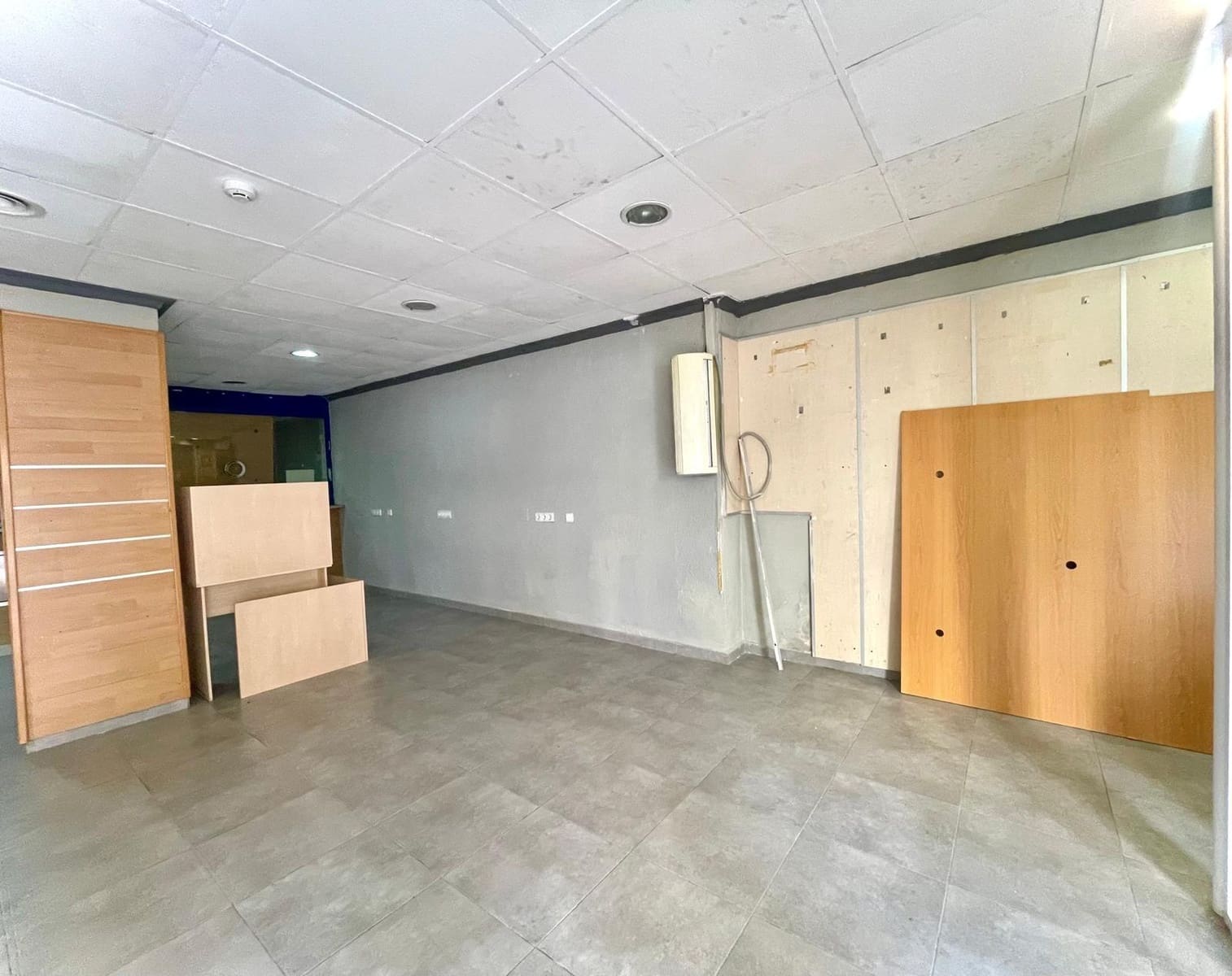 Erhverv til leje i Elche / Elx - € 350 (Ref: 9977437)