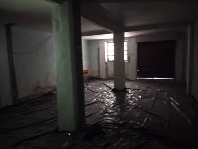 Erhverv til salg i Elche / Elx - € 65.000 (Ref: 9985087)