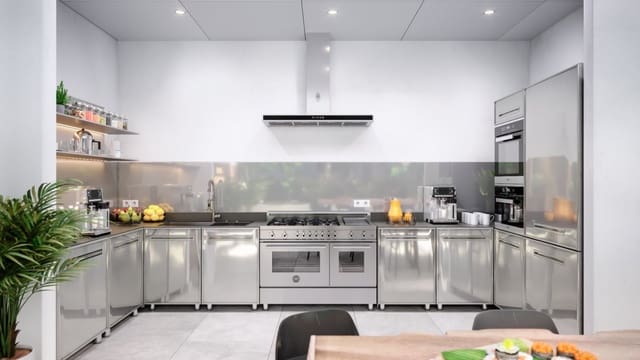 2 soverom Penthouse til salgs i Castillo Sohail, Fuengirola med svømmebasseng - € 725 000 (Ref: 9338820)