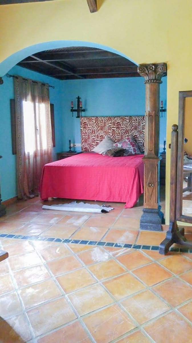 Chalet de 8 habitaciones en Alhaurín el Grande en venta con piscina garaje - 890.000 € (Ref: 9338829)