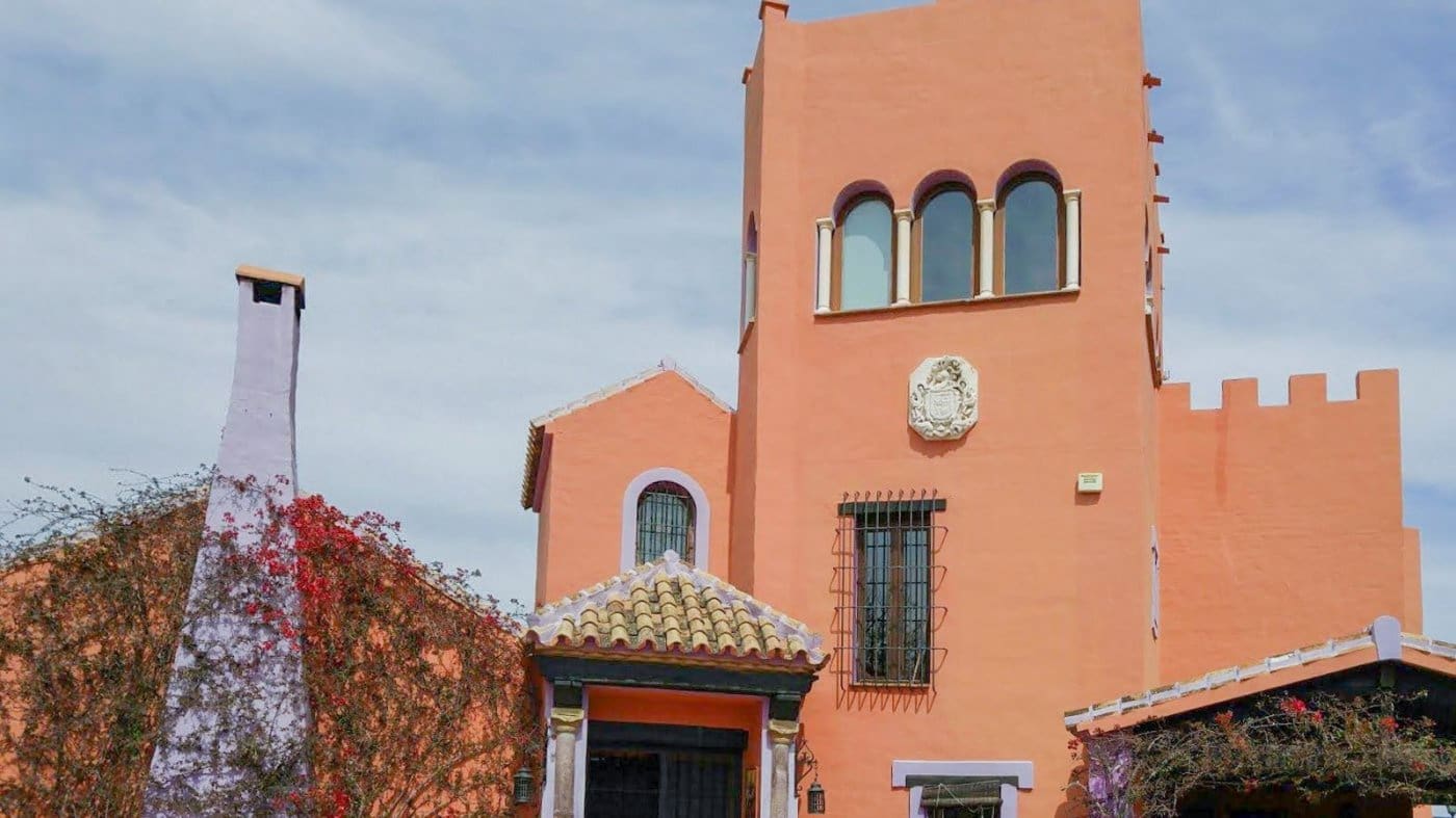 Chalet de 8 habitaciones en Alhaurín el Grande en venta con piscina garaje - 890.000 € (Ref: 9338829)