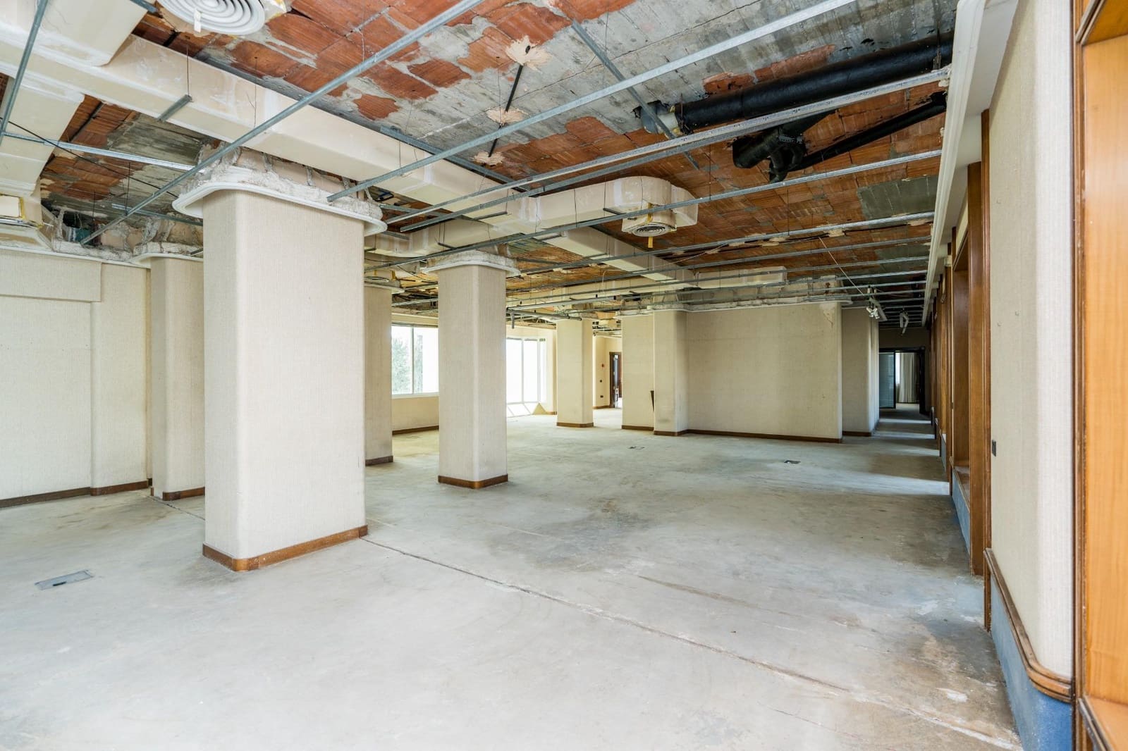 Commercial for sale in Fuengirola - € 940,000 (Ref: 9338881)