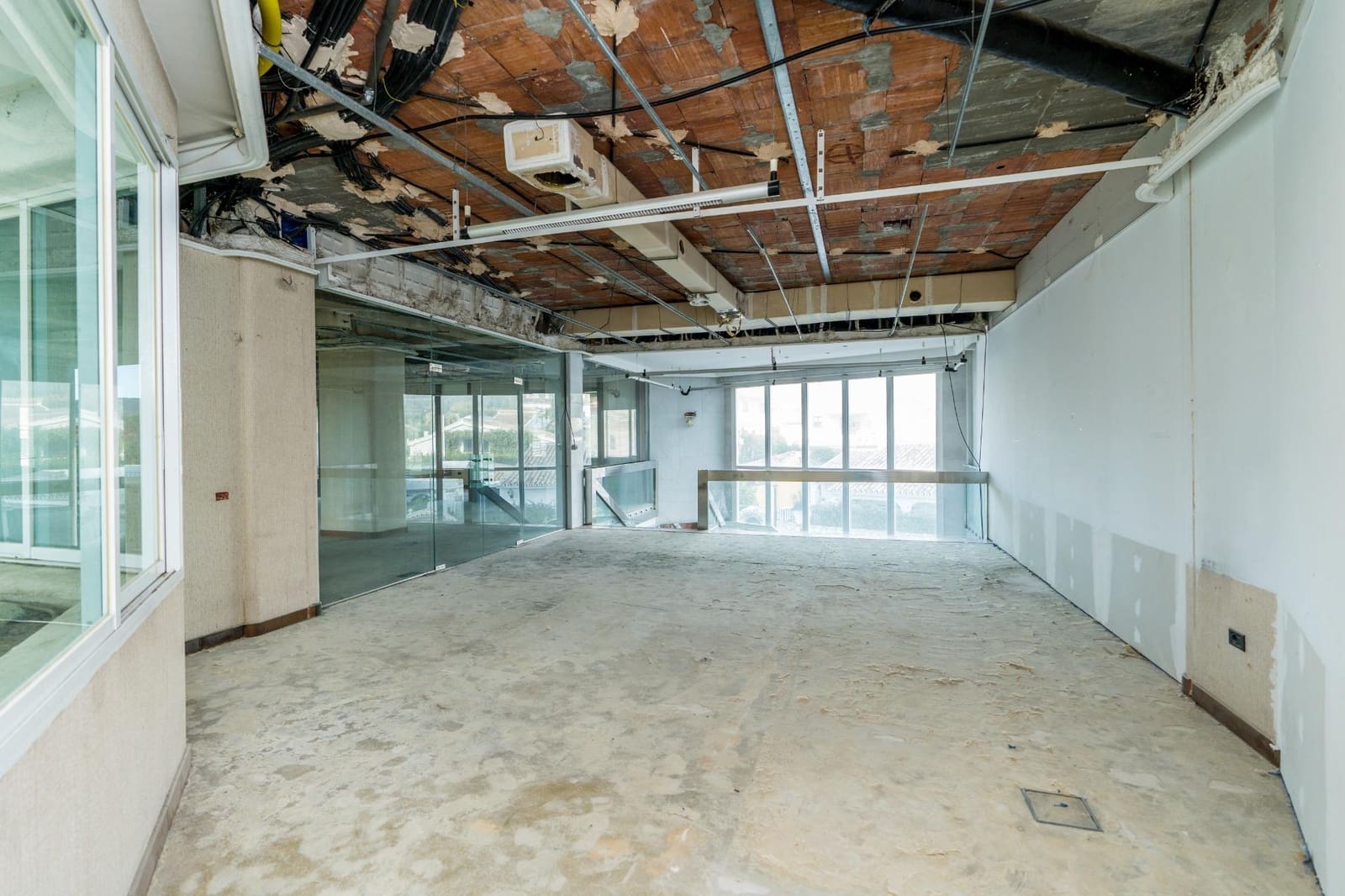 Commercial for sale in Fuengirola - € 940,000 (Ref: 9338881)