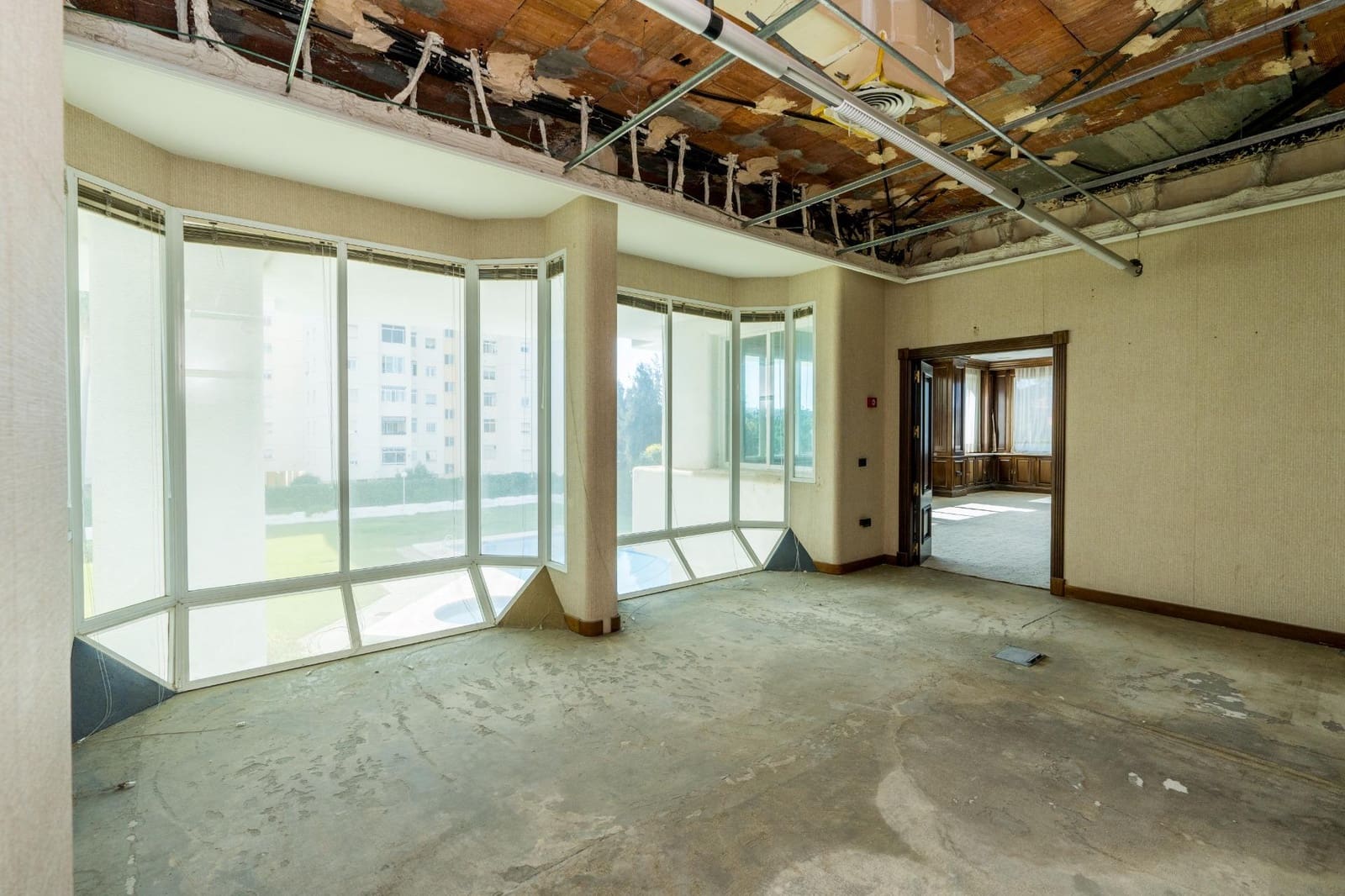 Commercial for sale in Fuengirola - € 940,000 (Ref: 9338881)